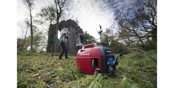 Lehká kufříková elektrocentrála EU 22iT - Image 27